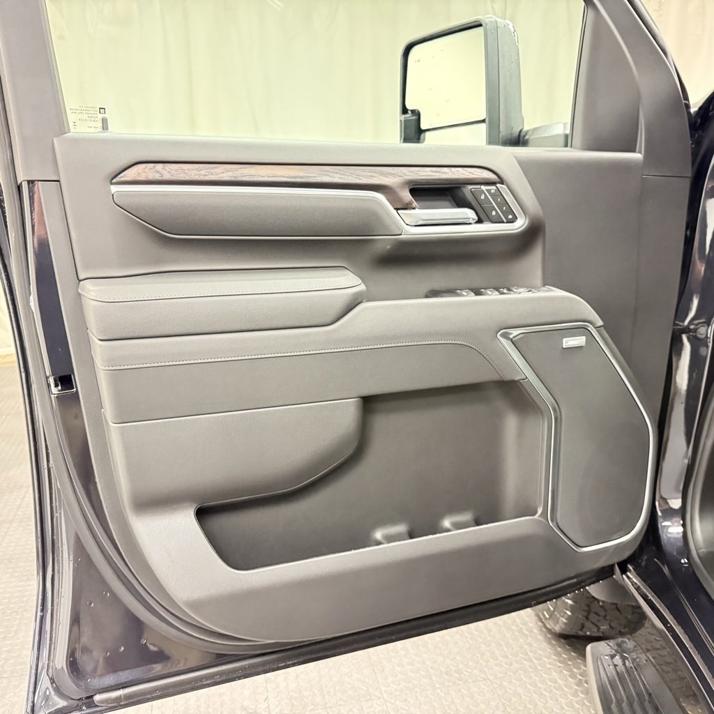 New 2026 GMC Sierra 2500 SLT w/ SLT Premium Package image 26