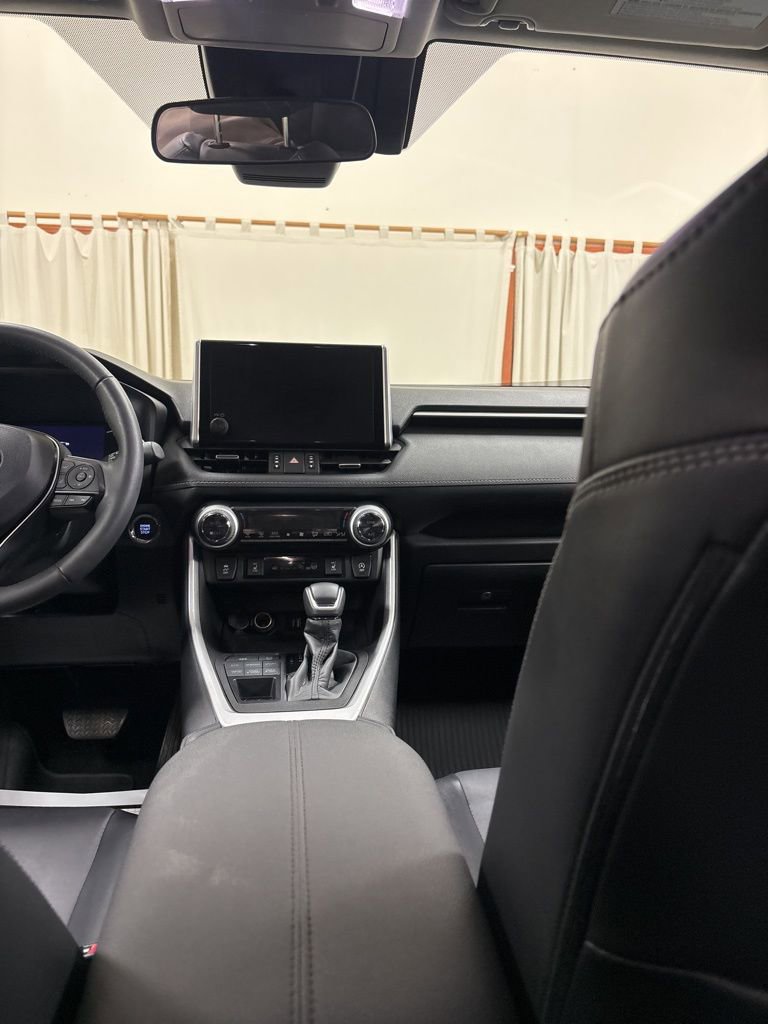 Used 2023 Toyota RAV4 XLE Premium AWD/4WD image 18