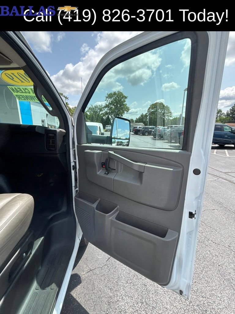 Used 2019 GMC Savana 3500 w/ Power Convenience Package RWD image 19