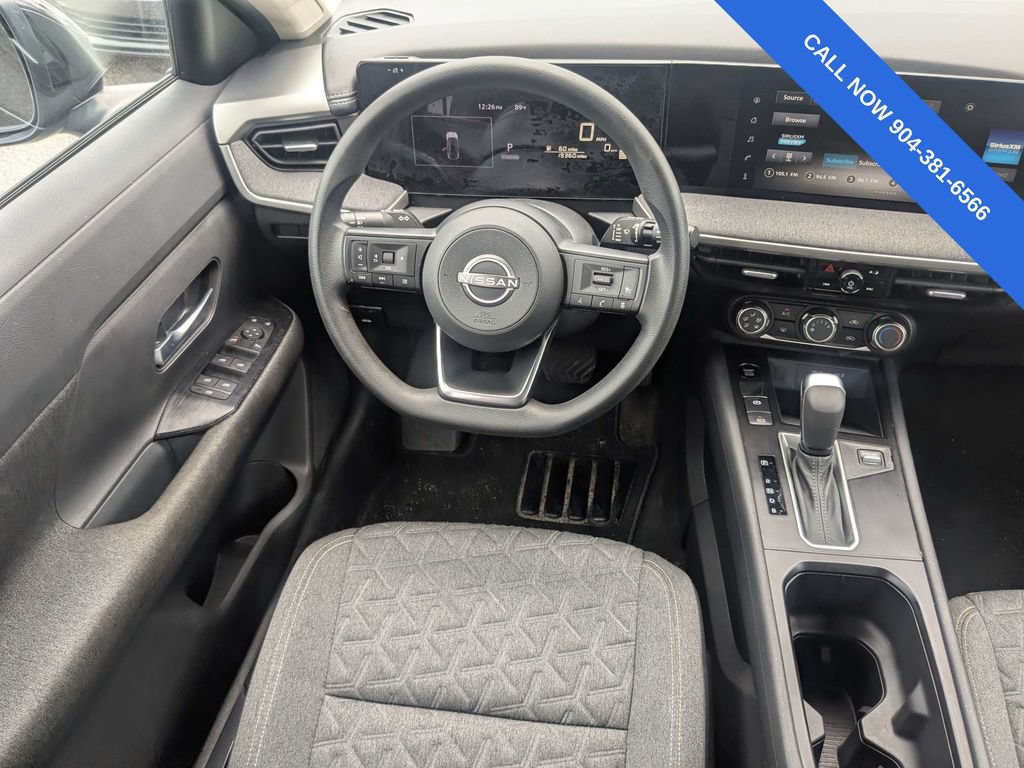 Used 2025 Nissan Kicks SV FWD image 16