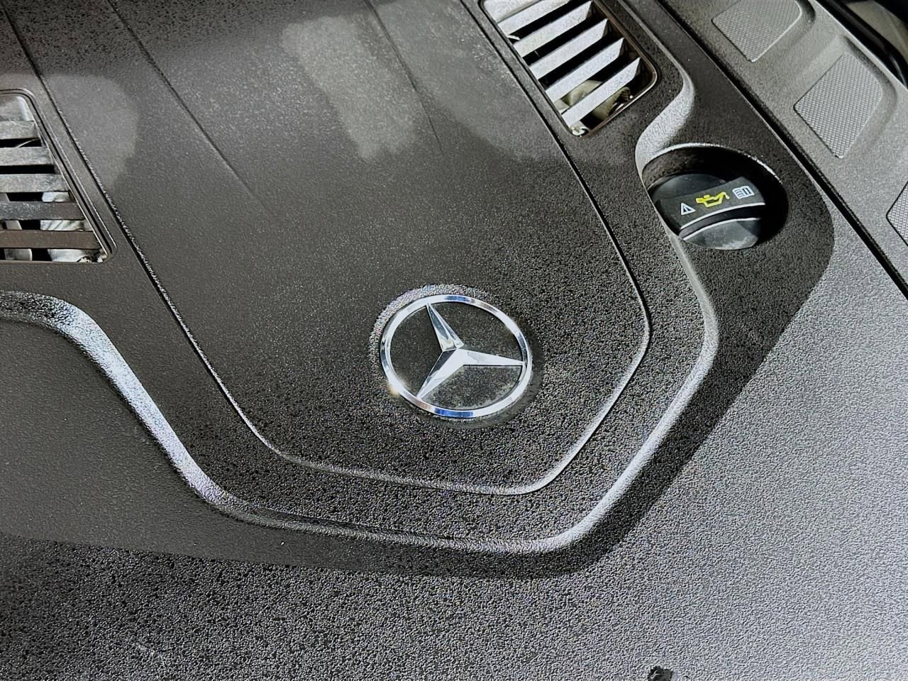 Used 2018 Mercedes-Benz S 560 Sedan image 40