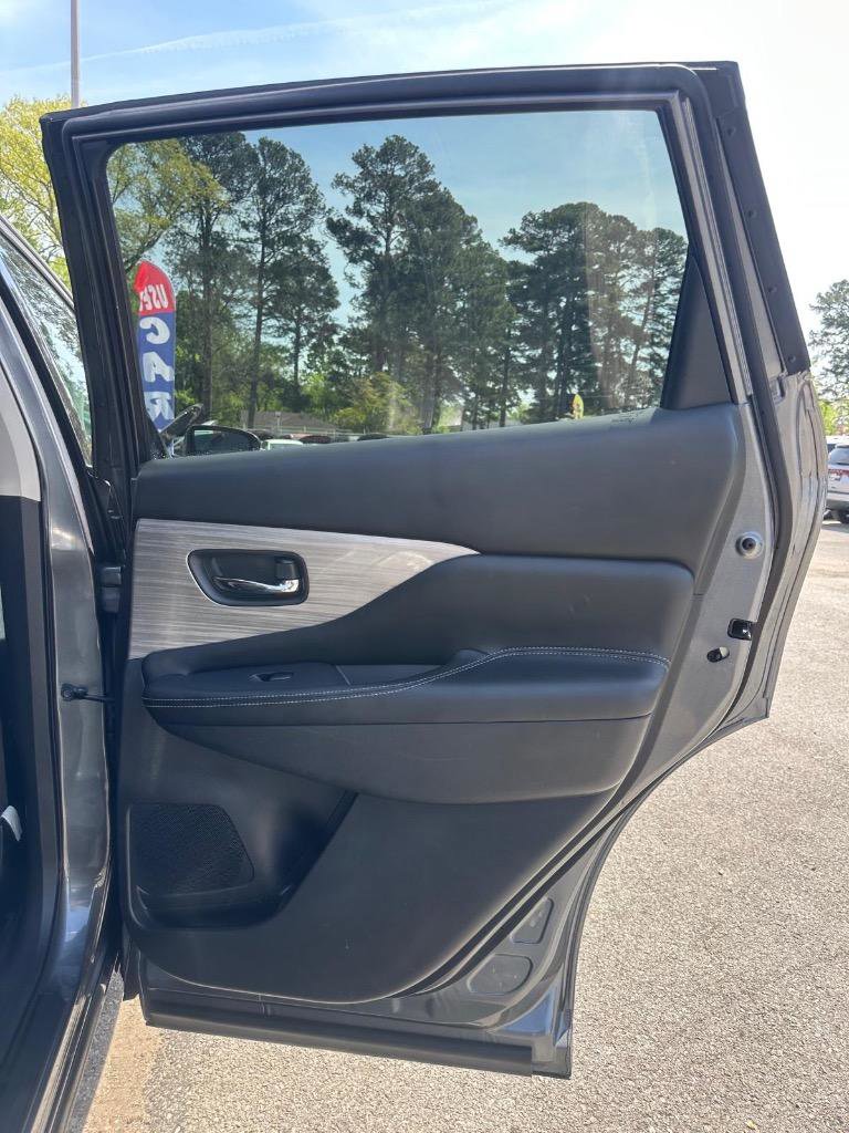 Used 2017 Nissan Murano SV FWD image 27