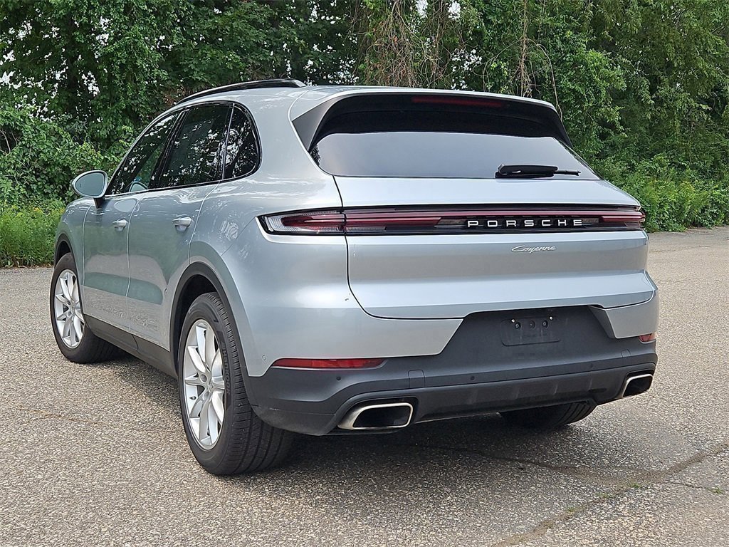 Certified 2025 Porsche Cayenne image 4