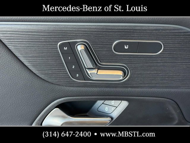 New 2026 Mercedes-Benz GLB 250 4MATIC image 14