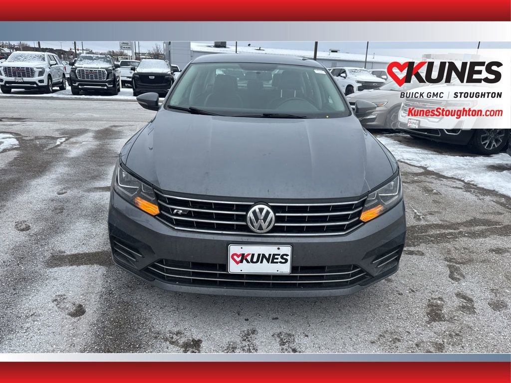 Used 2018 Volkswagen Passat 2.0T S image 3