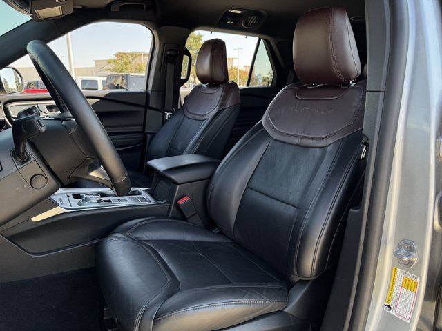Used 2022 Ford Explorer Platinum w/ Equipment Group 601A RWD image 26