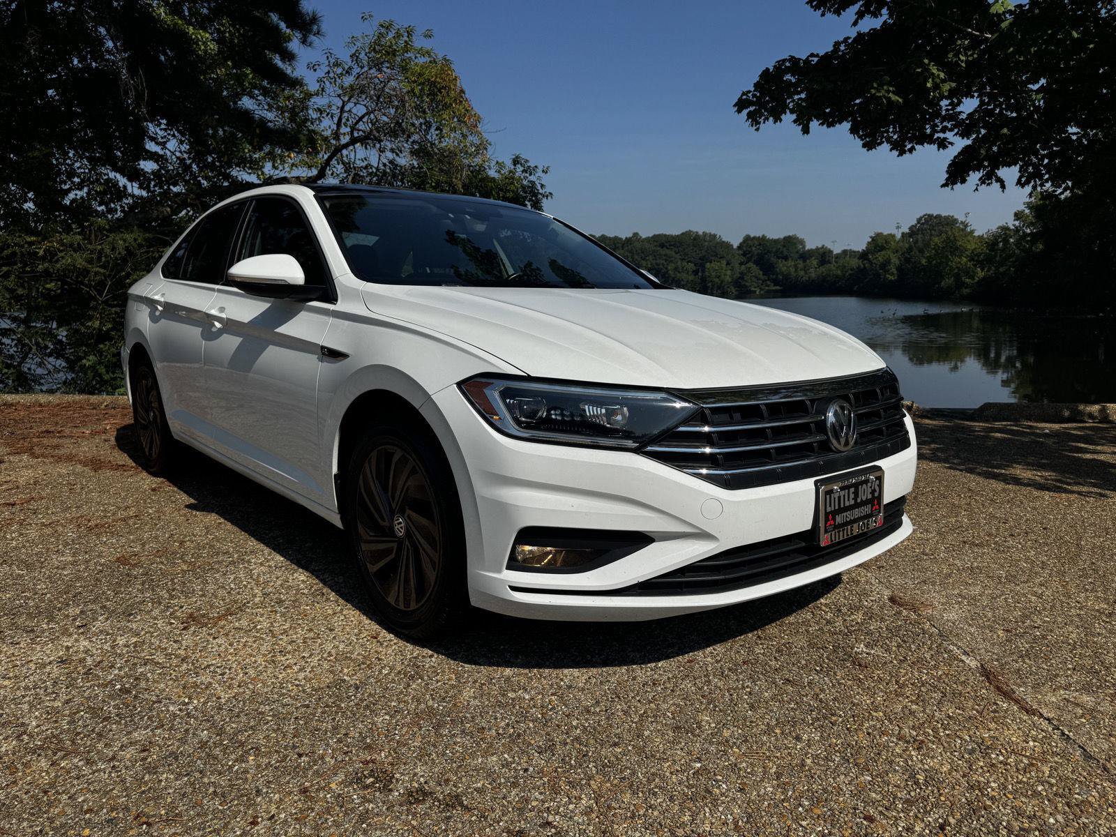 Used 2019 Volkswagen Jetta SEL Premium FWD image 1