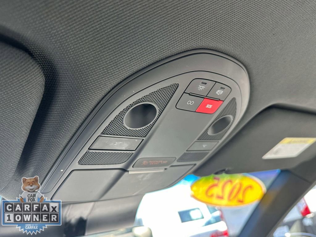 Used 2025 Genesis G70 2.5T image 36