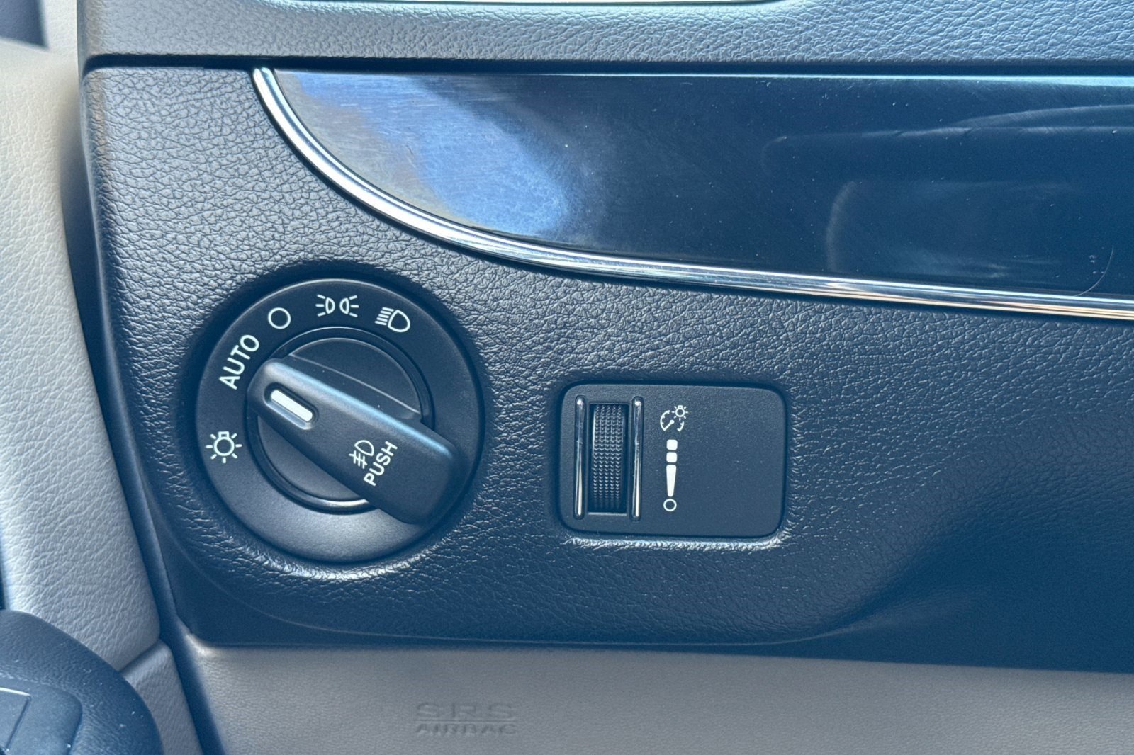 Used 2019 Dodge Grand Caravan SXT image 17