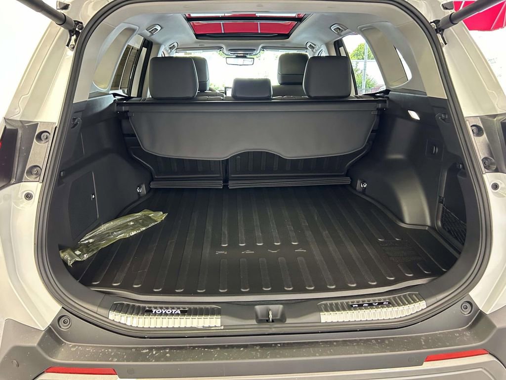 Used 2026 Toyota RAV4 Limited AWD/4WD image 12