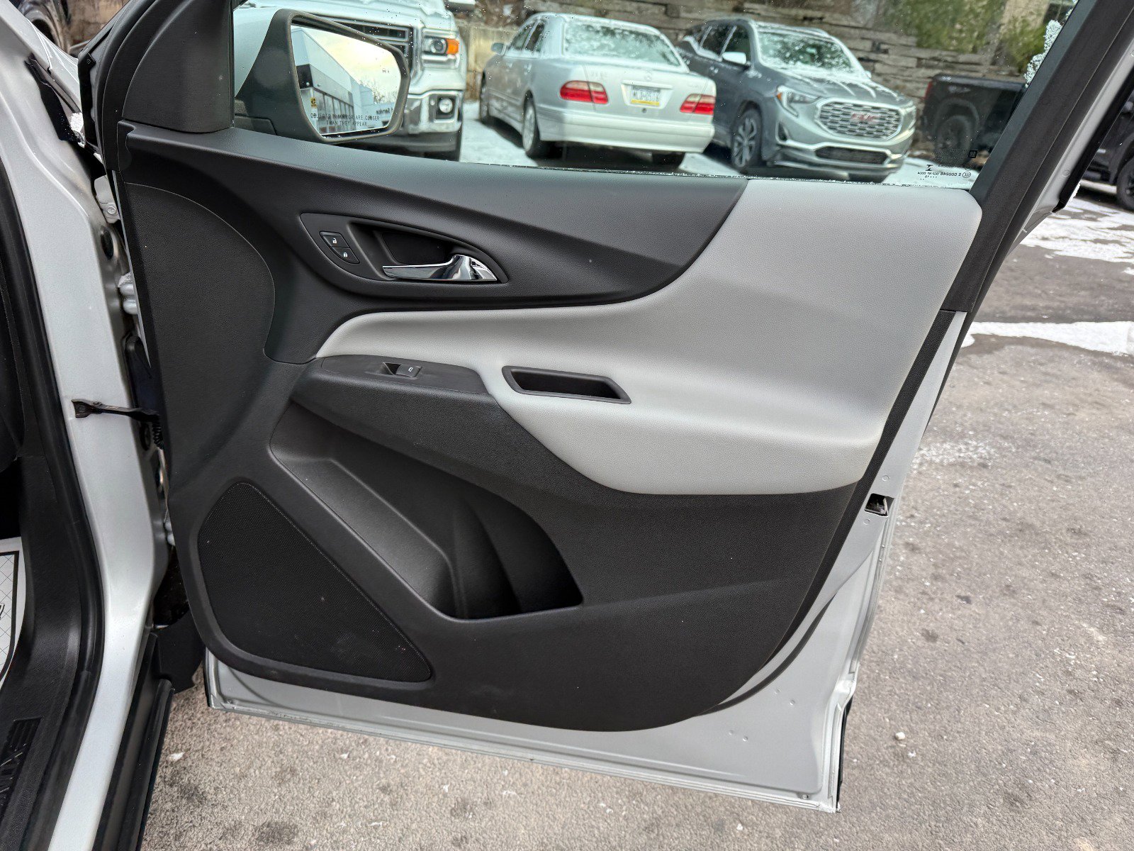 Used 2019 Chevrolet Equinox LT image 22