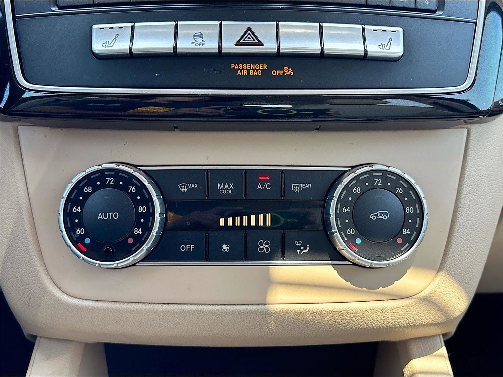 Used 2018 Mercedes-Benz GLE 350 w/ Premium 1 Package image 17