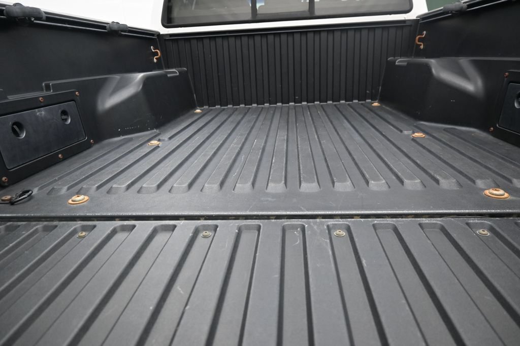 Used 2015 Toyota Tacoma PreRunner w/ SR5 Package RWD image 16