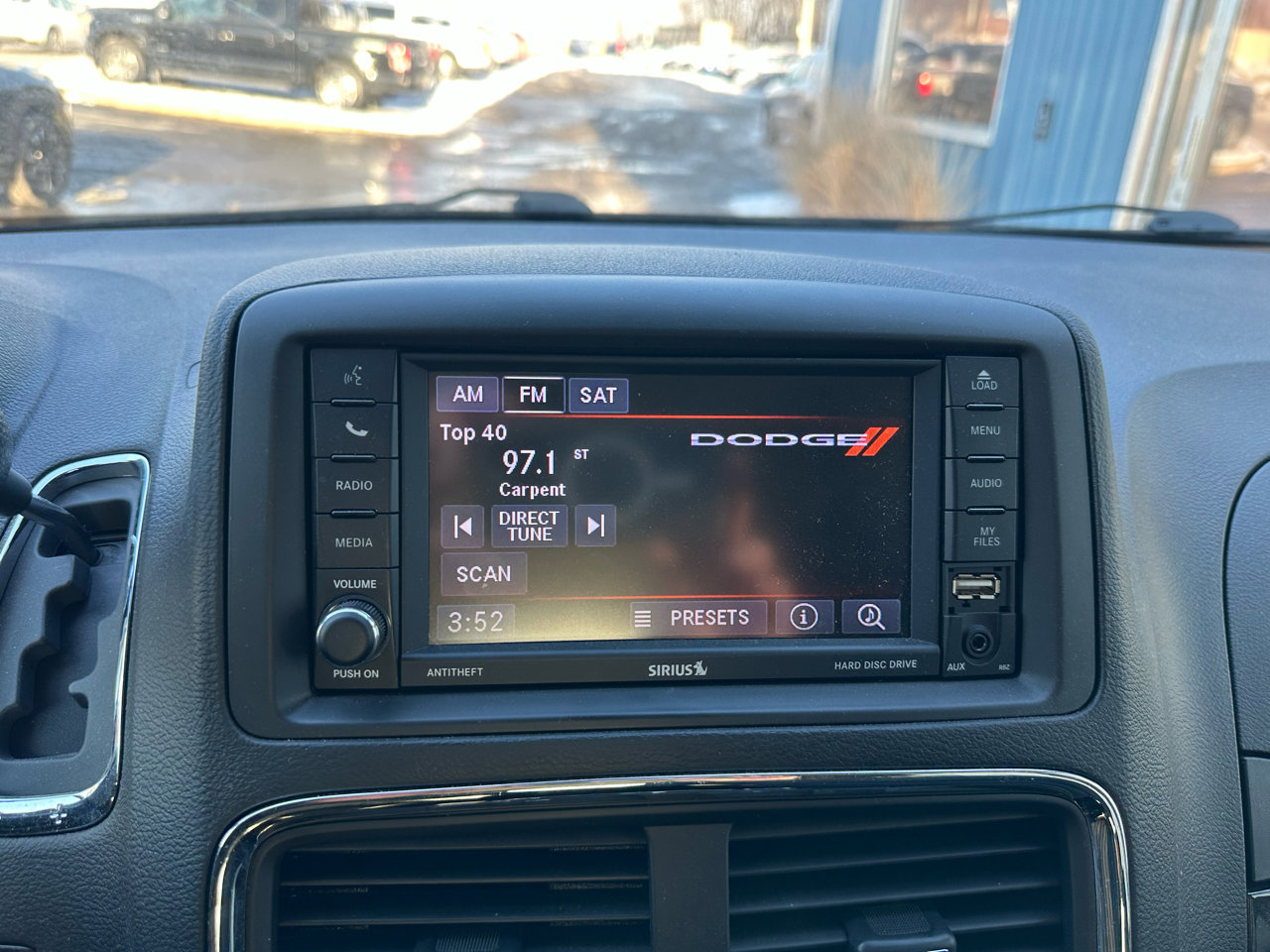 Used 2018 Dodge Grand Caravan SE w/ UConnect Hands-Free Group image 14