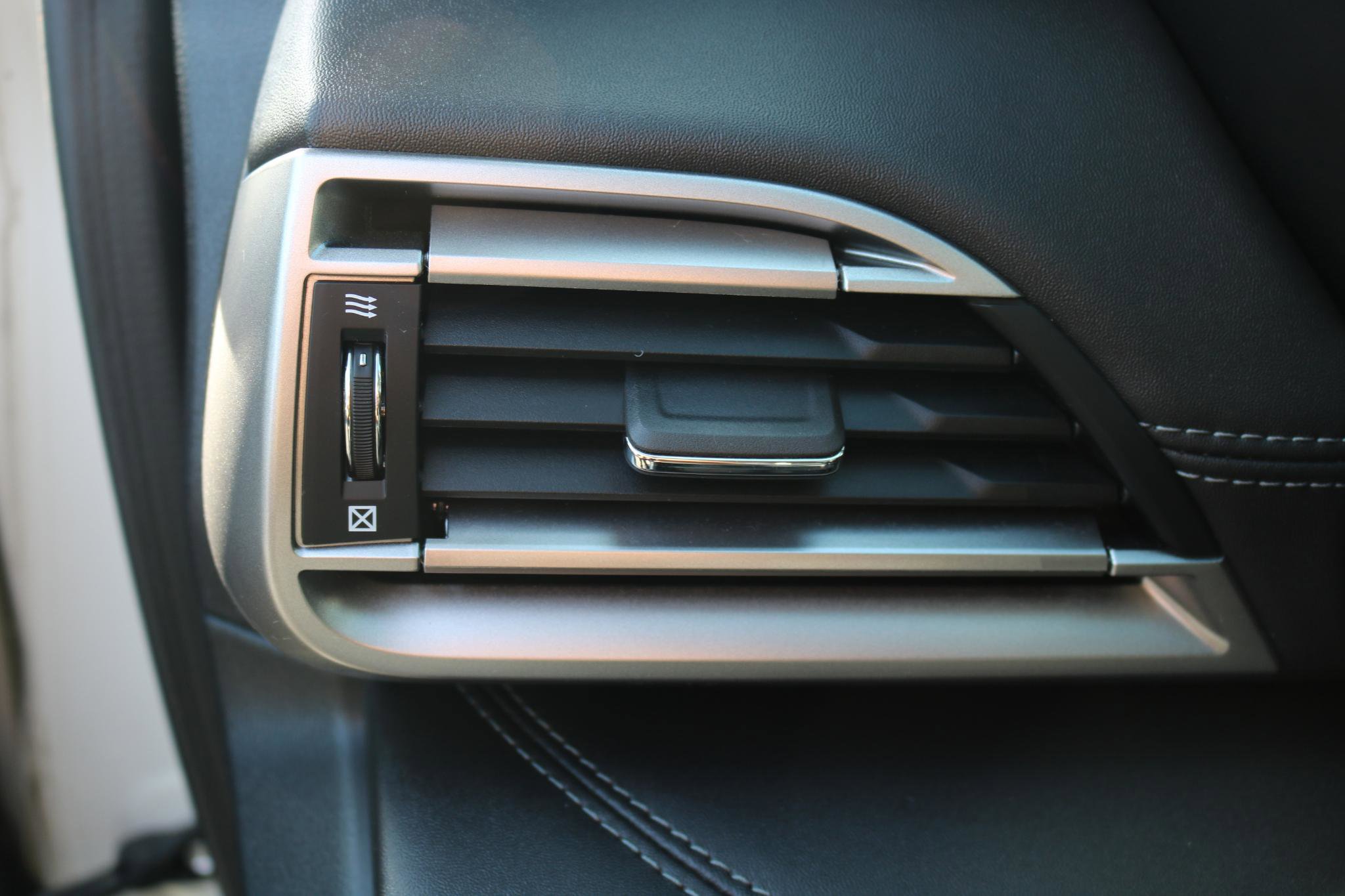 Used 2020 Subaru Outback Limited image 21