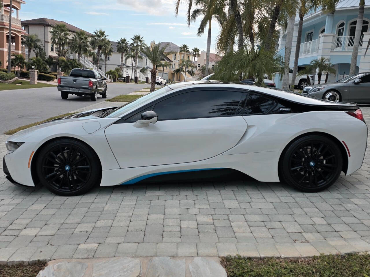 Used 2019 BMW i8 Coupe image 35