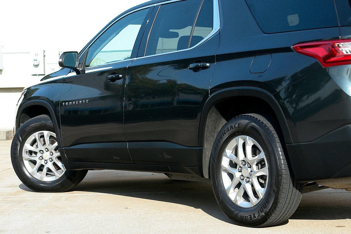 Used 2021 Chevrolet Traverse LT AWD/4WD image 35