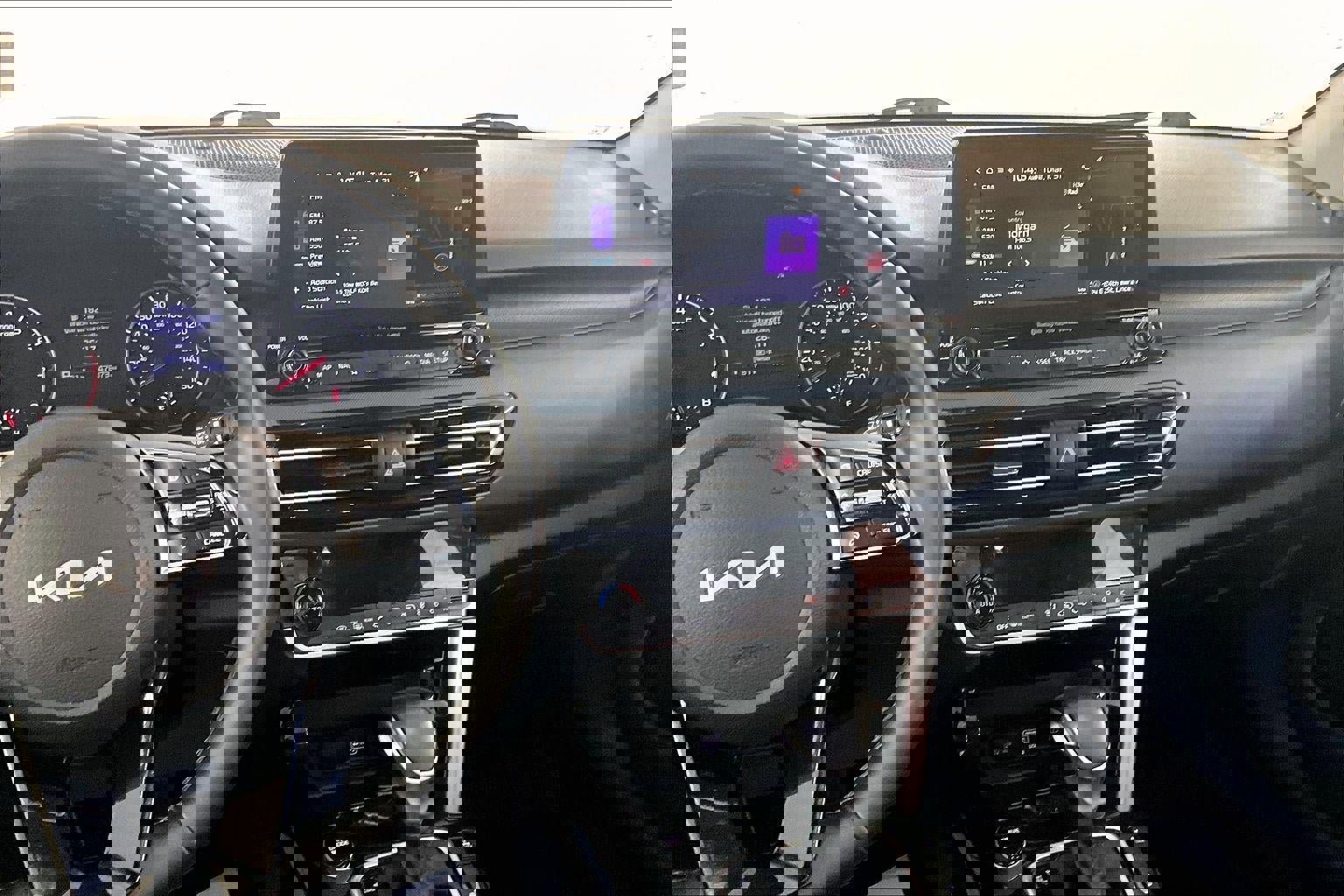 Used 2023 Kia Seltos S w/ Navigation Package image 9