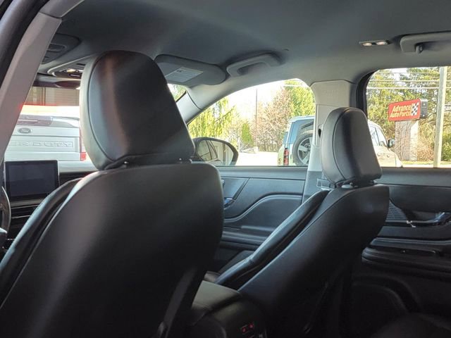 Used 2022 Lincoln Corsair Reserve w/ Elements Package image 11