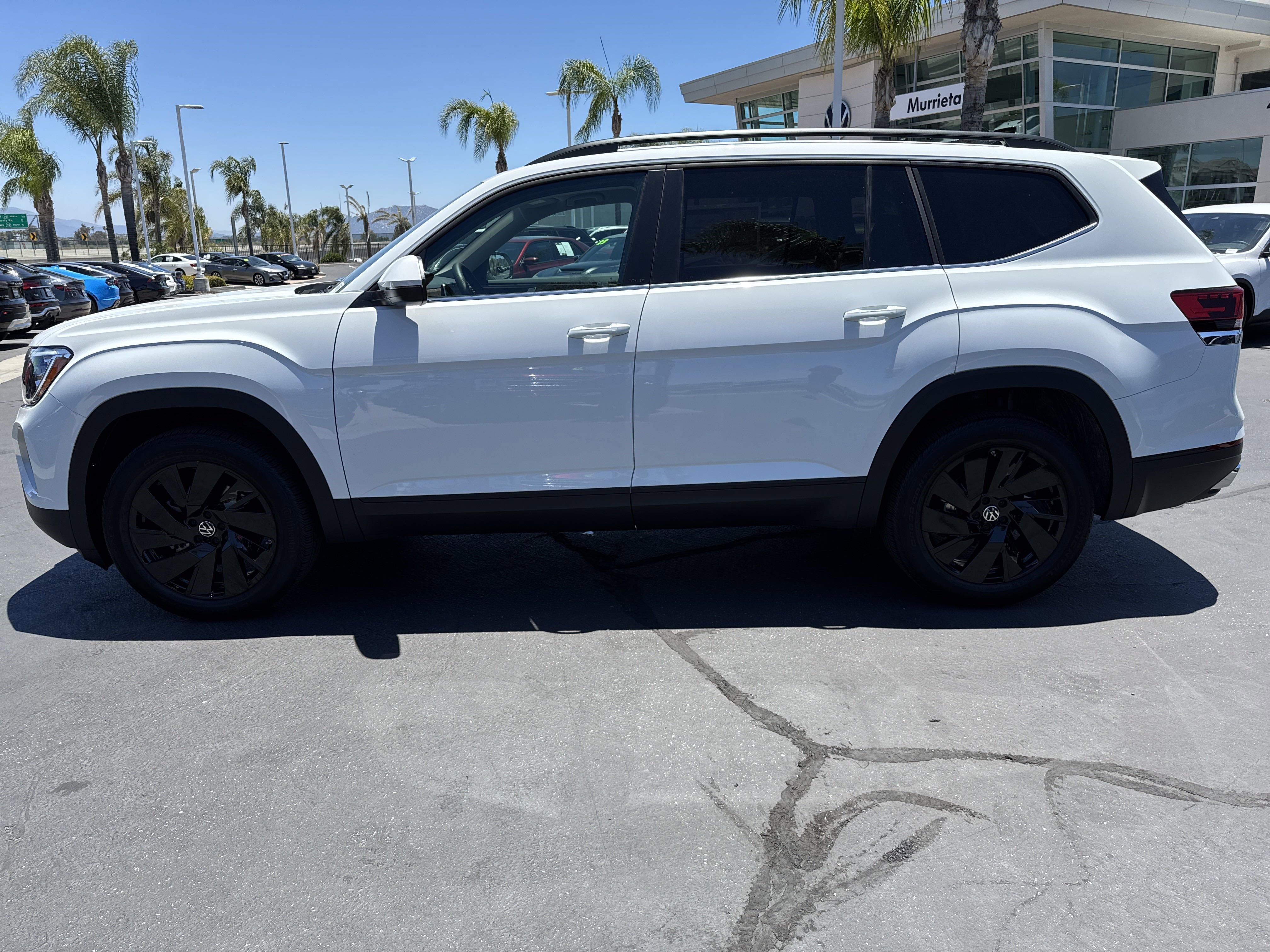 Used 2025 Volkswagen Atlas SE image 7