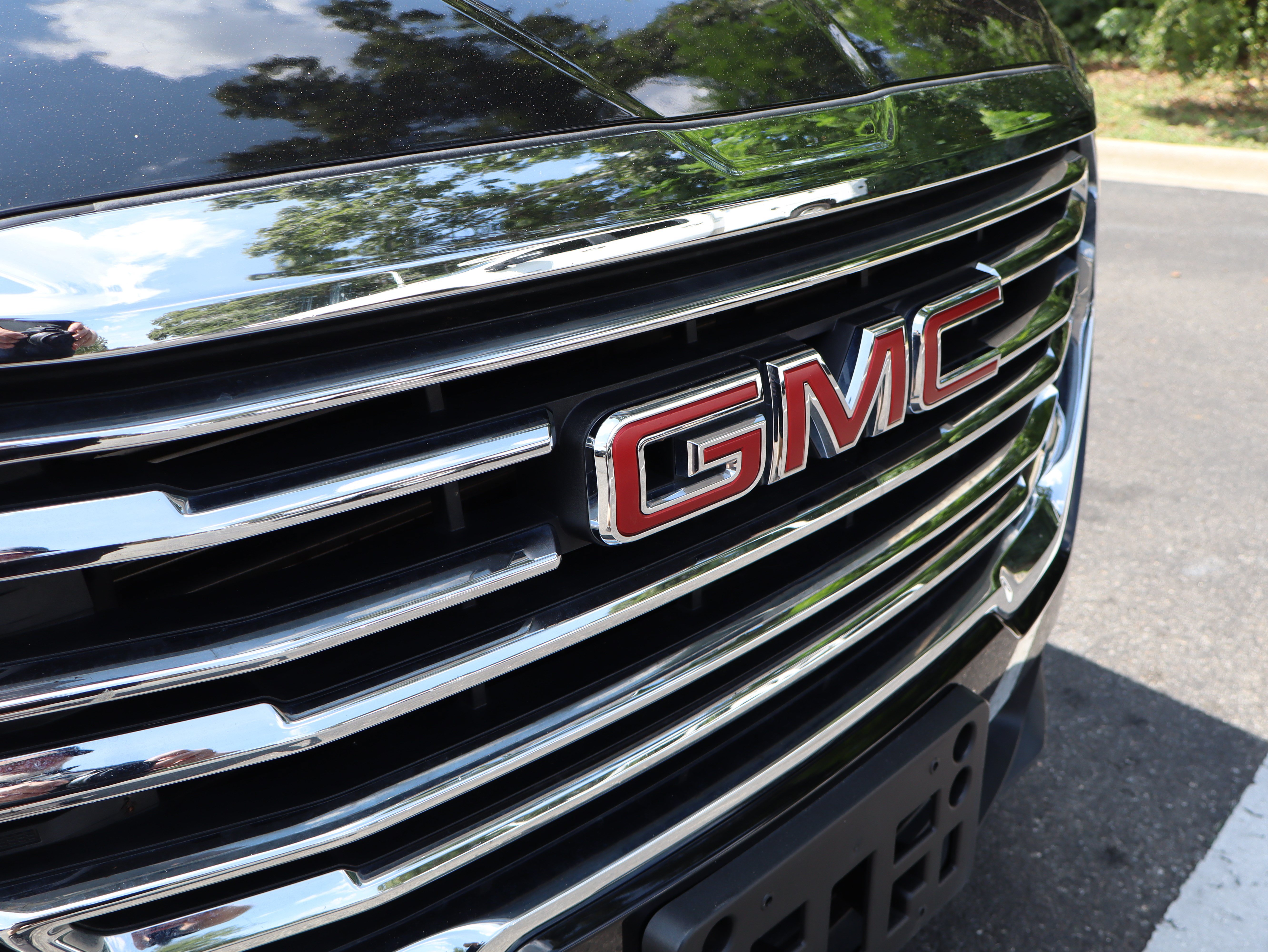 Used 2024 GMC Terrain SLT AWD/4WD image 15