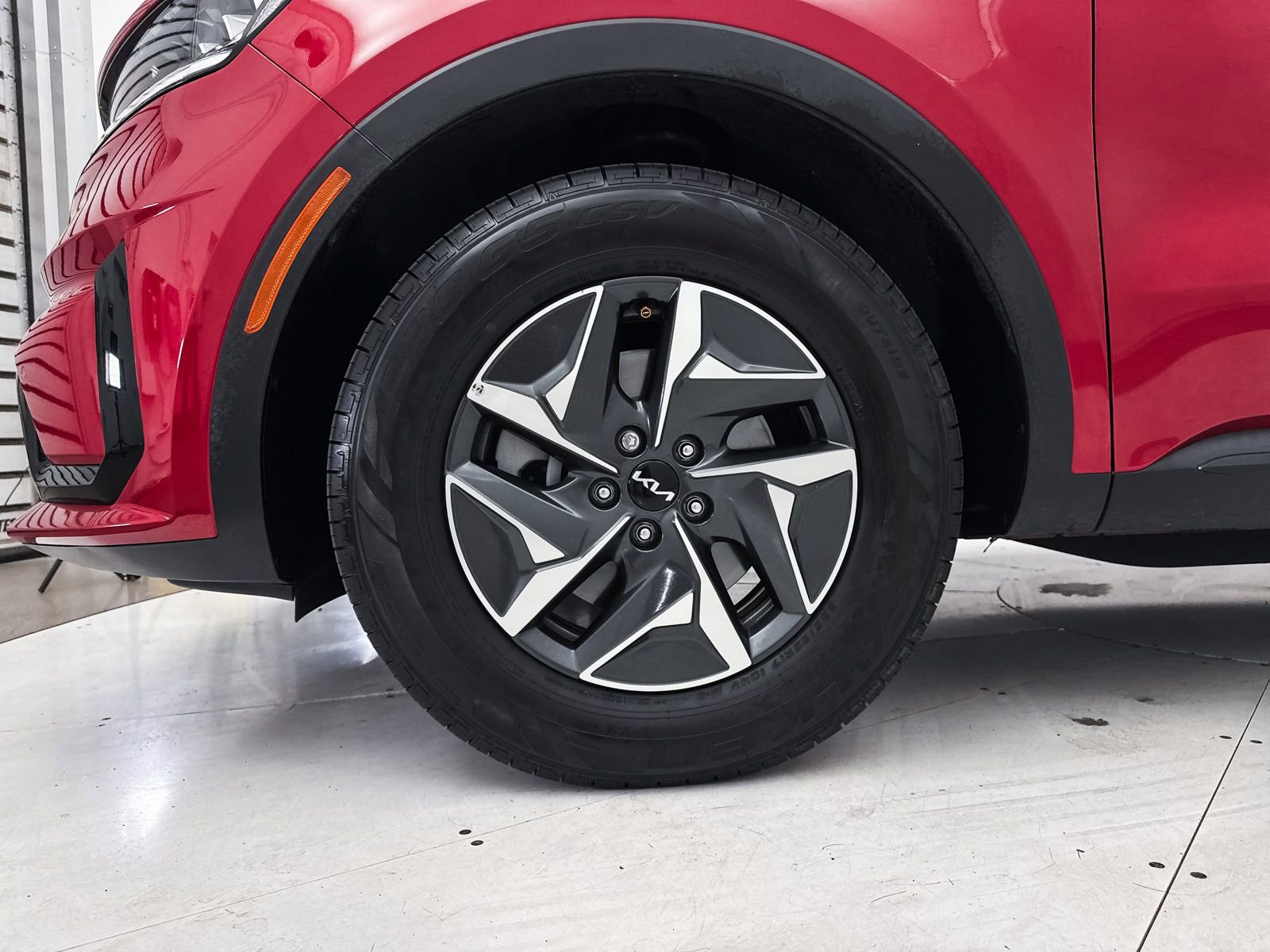 Certified 2023 Kia Sorento EX w/ Panoramic Sunroof Package FWD image 17