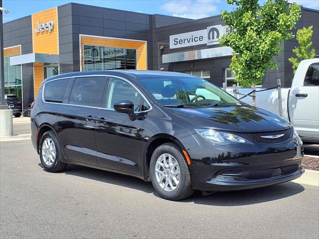 Certified 2023 Chrysler Voyager LX FWD image 1