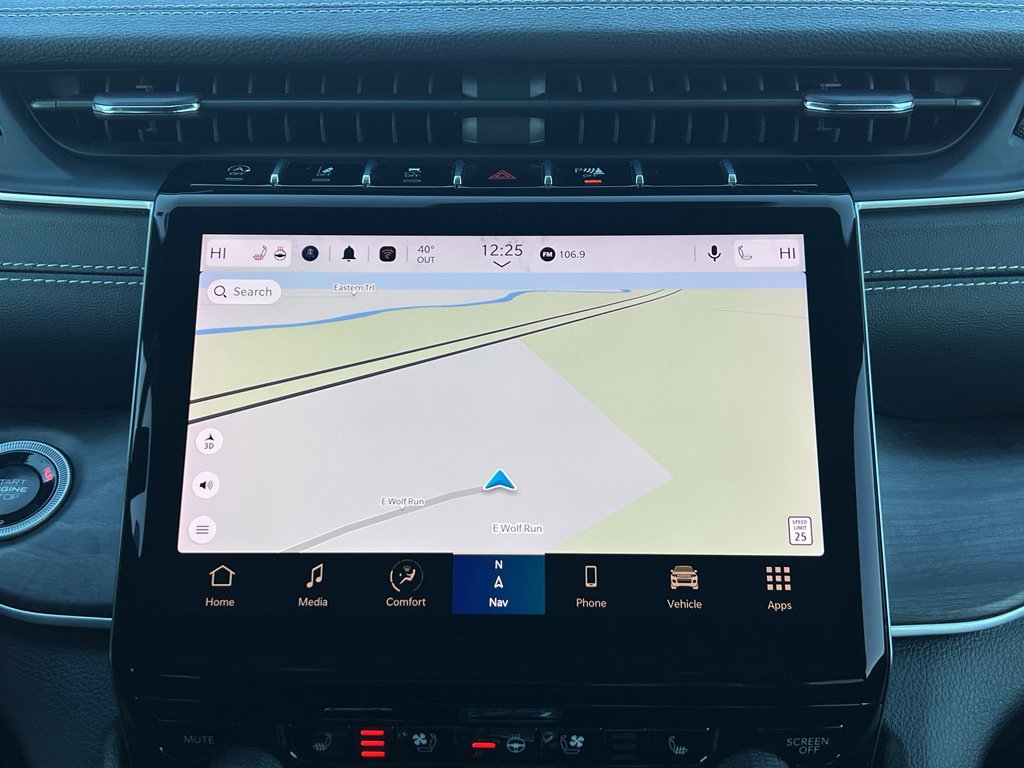 Used 2024 Jeep Grand Cherokee Limited w/ Luxury Tech Group II image 24