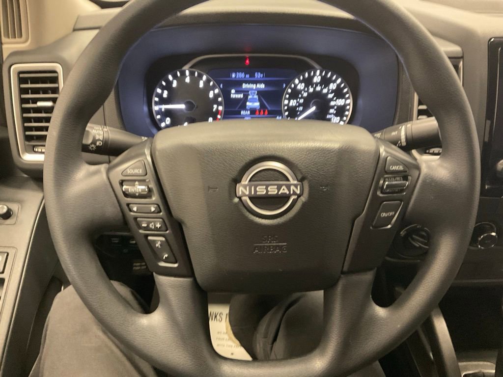 Used 2024 Nissan Frontier SV AWD/4WD image 16