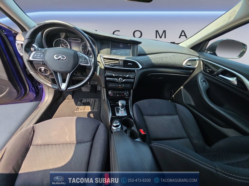 Used 2017 INFINITI QX30 FWD image 12