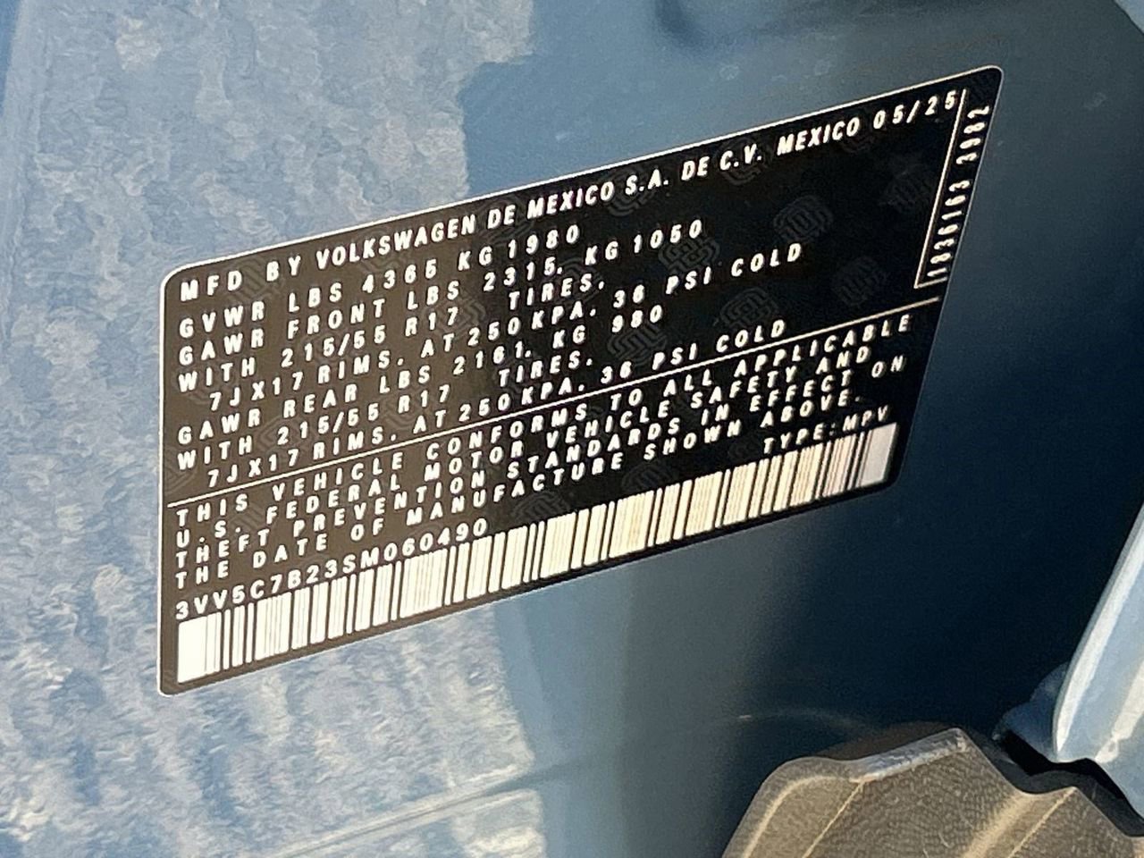 Certified 2025 Volkswagen Taos S FWD image 28