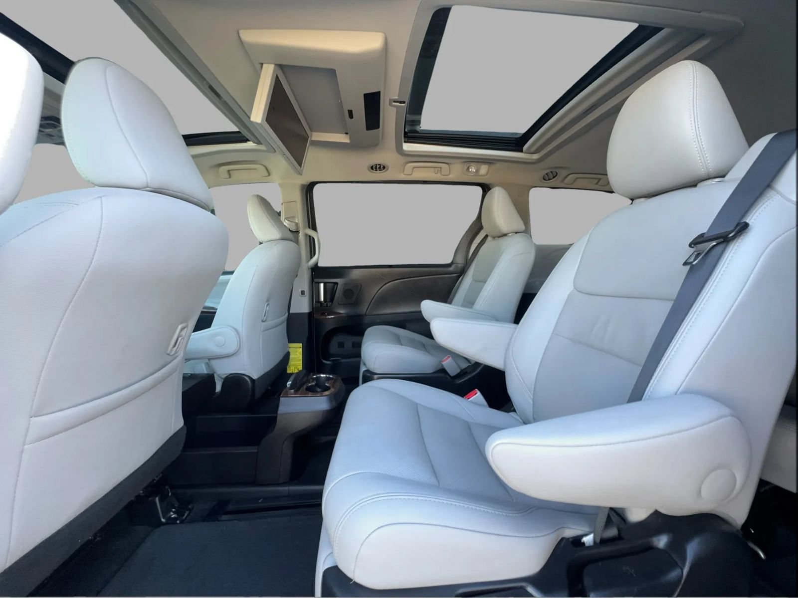Used 2015 Toyota Sienna Limited Premium FWD image 25