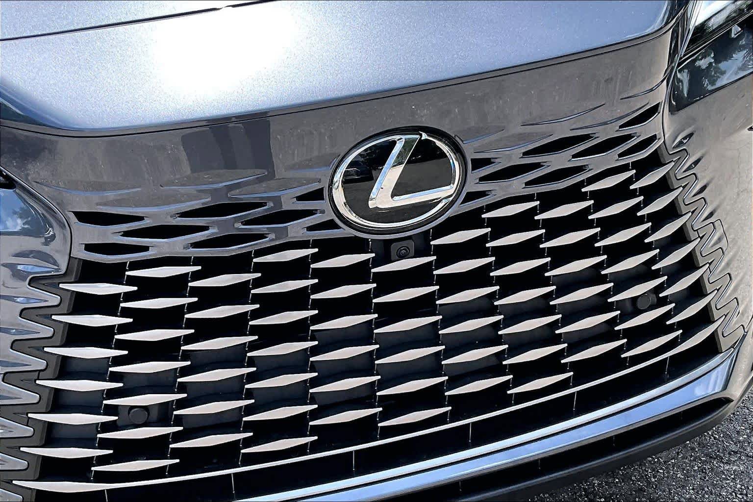 Used 2026 Lexus RX 350 Premium w/ Accessory Package (Z1) FWD image 30