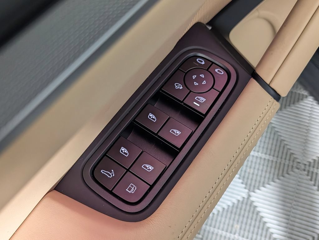 New 2026 Porsche Cayenne S AWD/4WD image 27