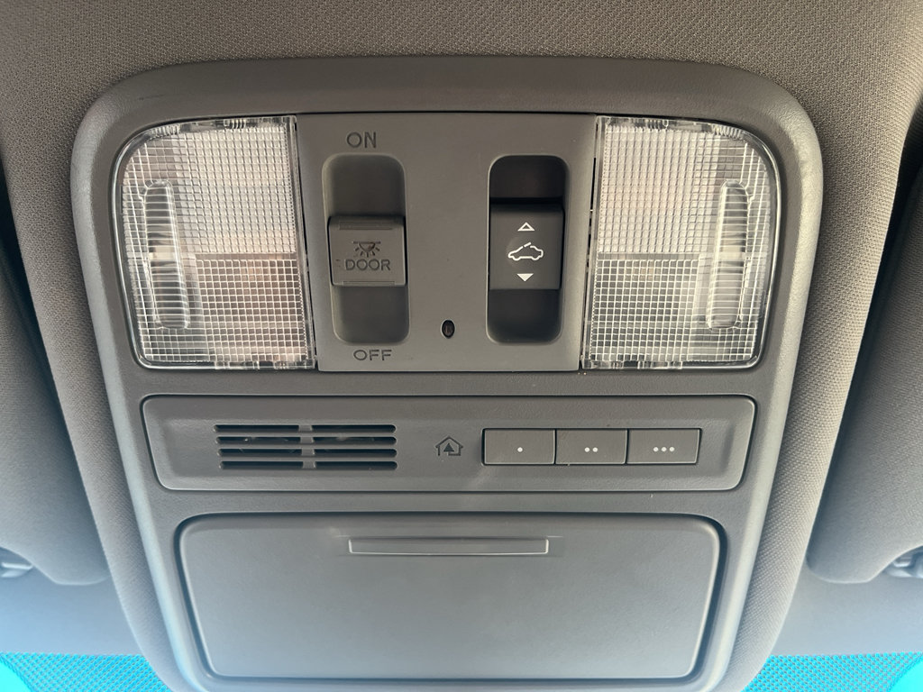 Used 2011 Honda Pilot Touring image 28