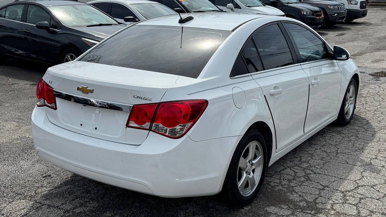 Used 2015 Chevrolet Cruze LT w/ Technology Package FWD image 7