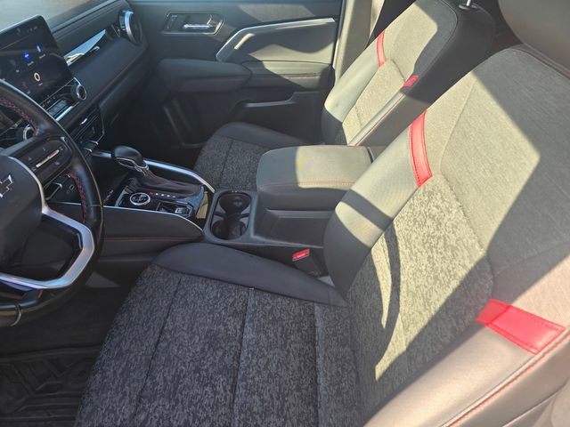 Used 2023 Chevrolet Colorado Z71 w/ Z71 Convenience Package 2 image 17