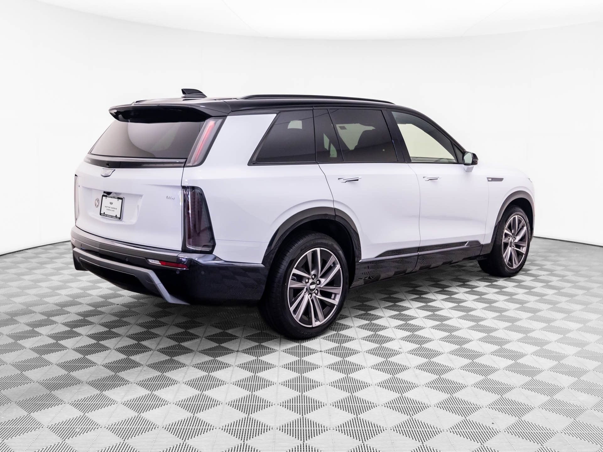 New 2027 Cadillac Vistiq Luxury w/ LPO, Floor Liner Package AWD/4WD image 5