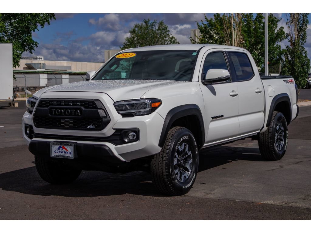 Used 2023 Toyota Tacoma TRD Off-Road w/ Black Out Package (TMS) AWD/4WD image 7