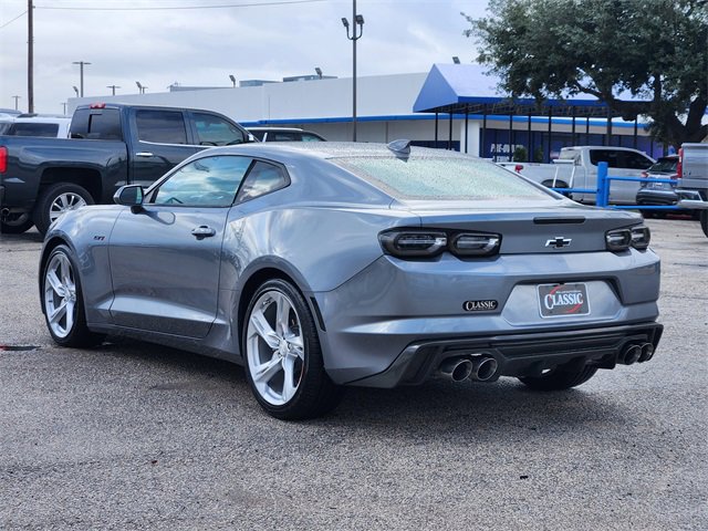 Used 2021 Chevrolet Camaro LT w/ Technology Package image 5