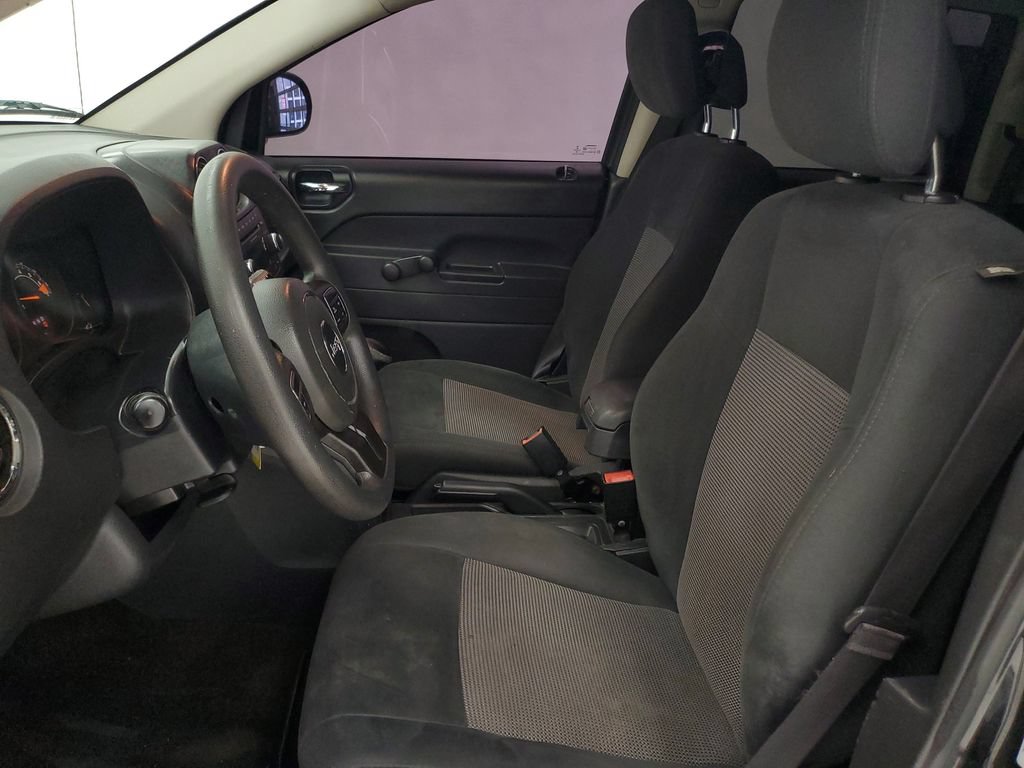 Used 2014 Jeep Compass Sport FWD image 11