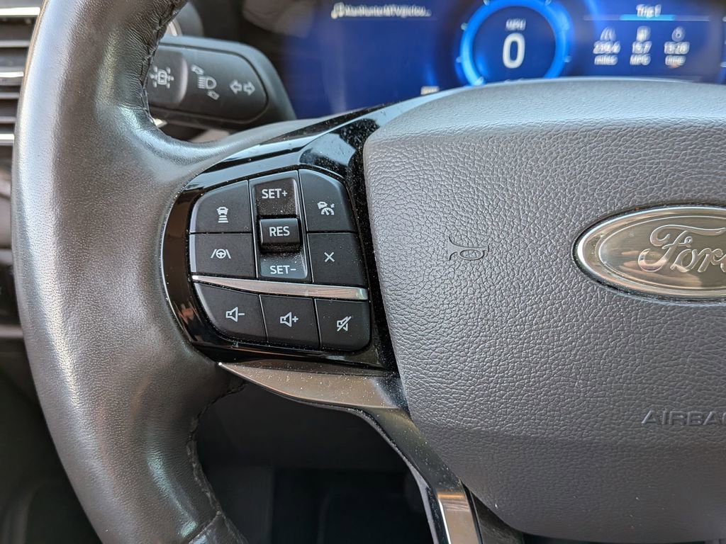 Used 2023 Ford Explorer Platinum w/ Technology Package image 18