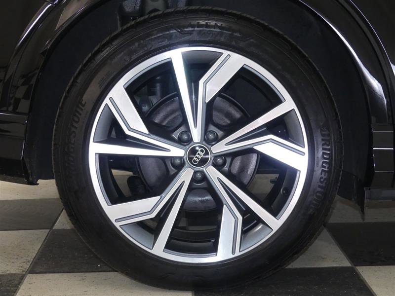 Used 2025 Audi Q4 e-tron Premium Plus w/ Premium Plus AWD/4WD image 35