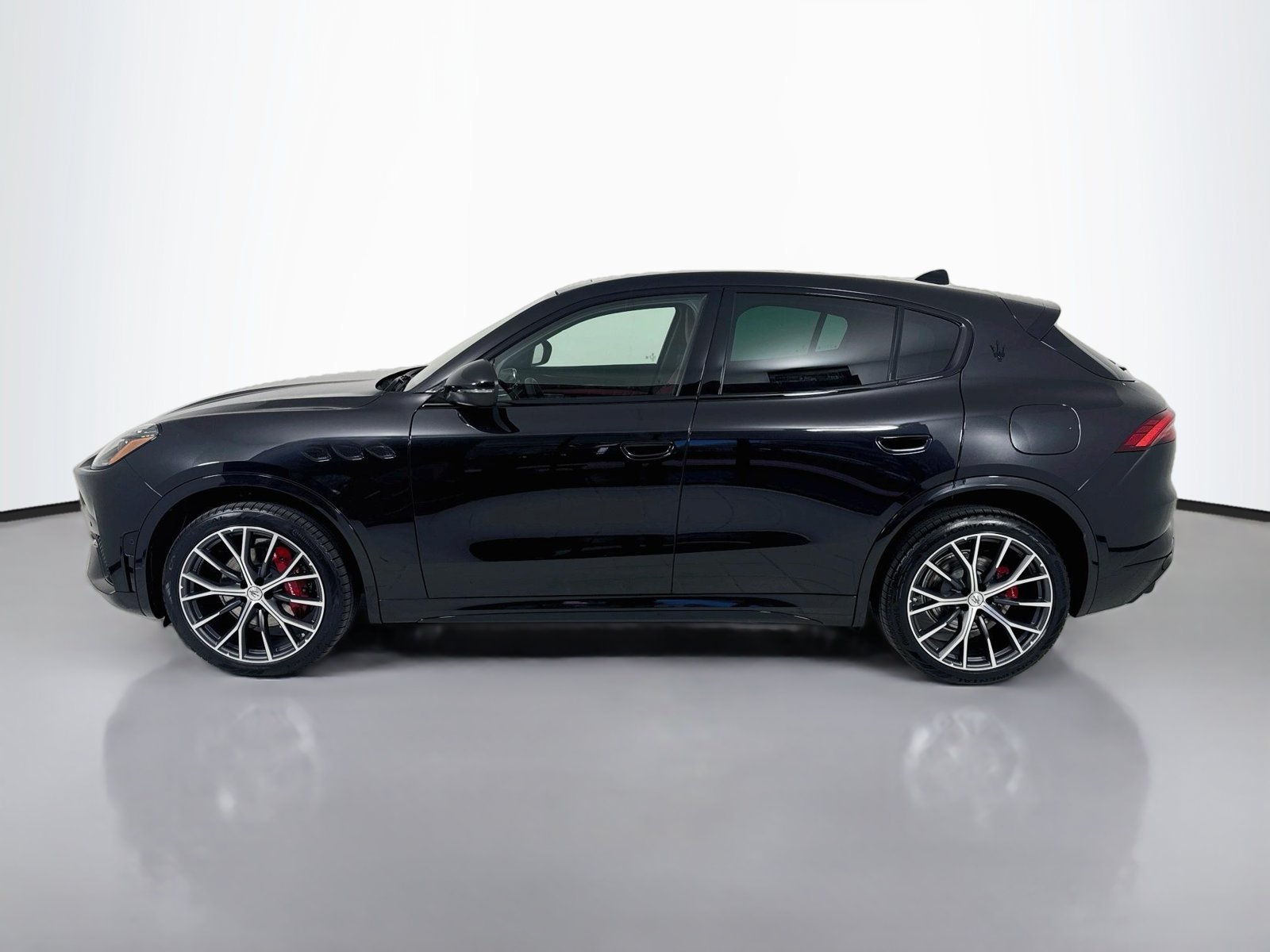 New 2027 Maserati Grecale Modena AWD/4WD image 4