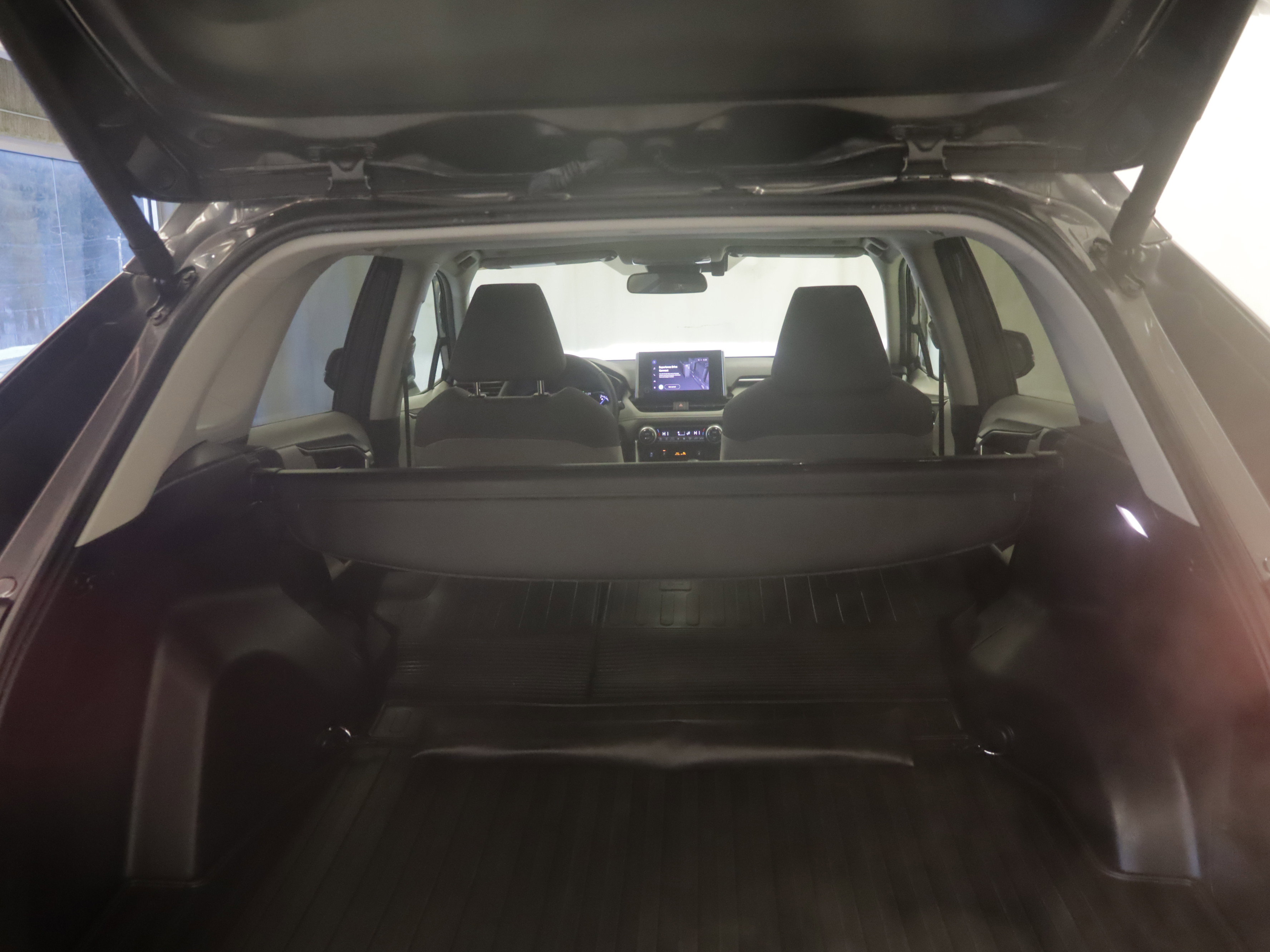 Certified 2024 Toyota RAV4 XLE w/ Convenience Package image 17