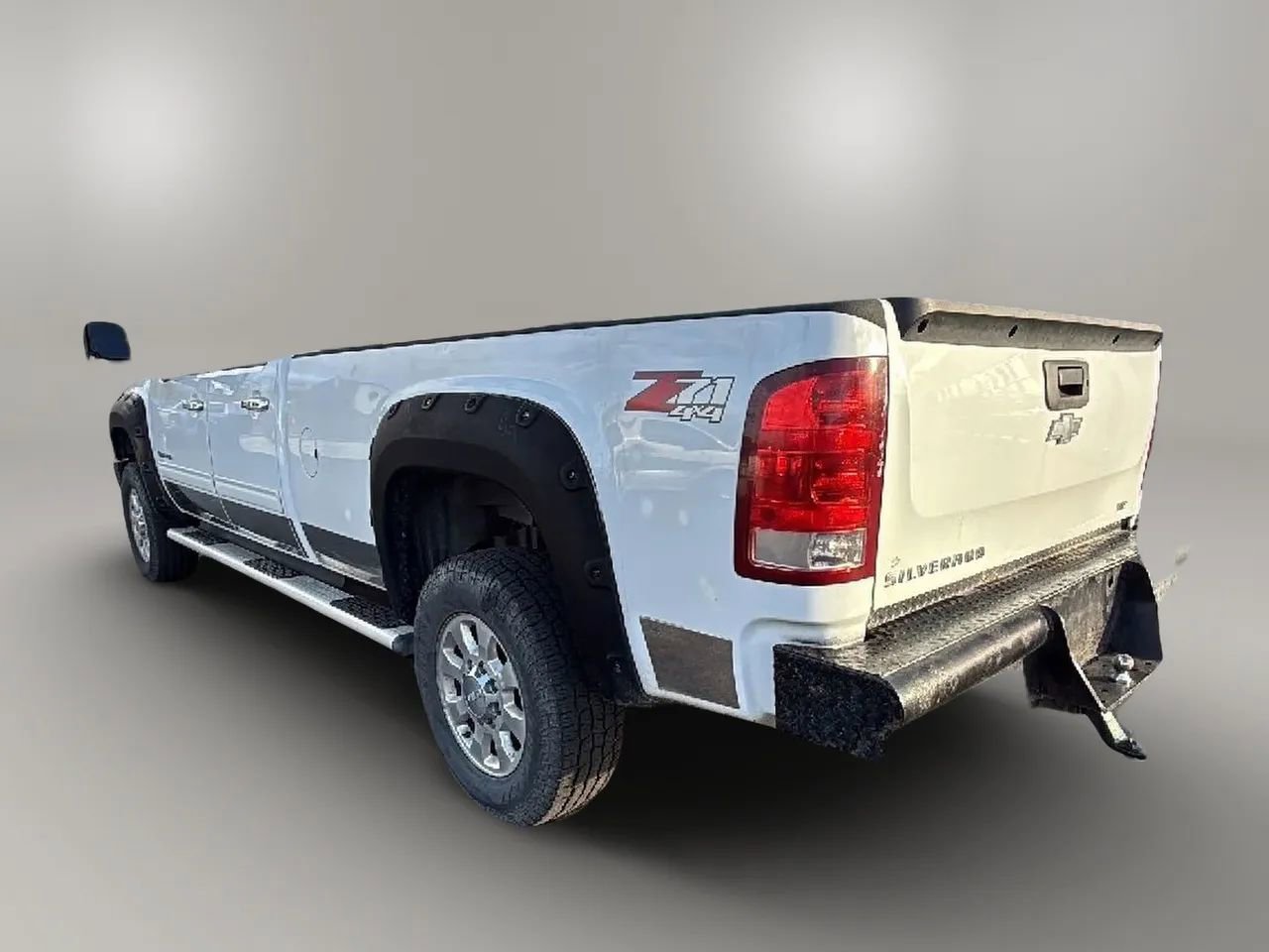 Used 2012 GMC Sierra 3500 SLT w/ SLT Convenience Package image 4