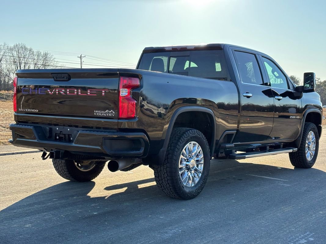 Used 2022 Chevrolet Silverado 2500 High Country image 5