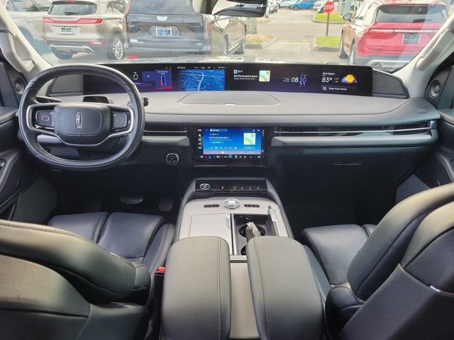 Certified 2025 Lincoln Navigator Reserve AWD/4WD image 21