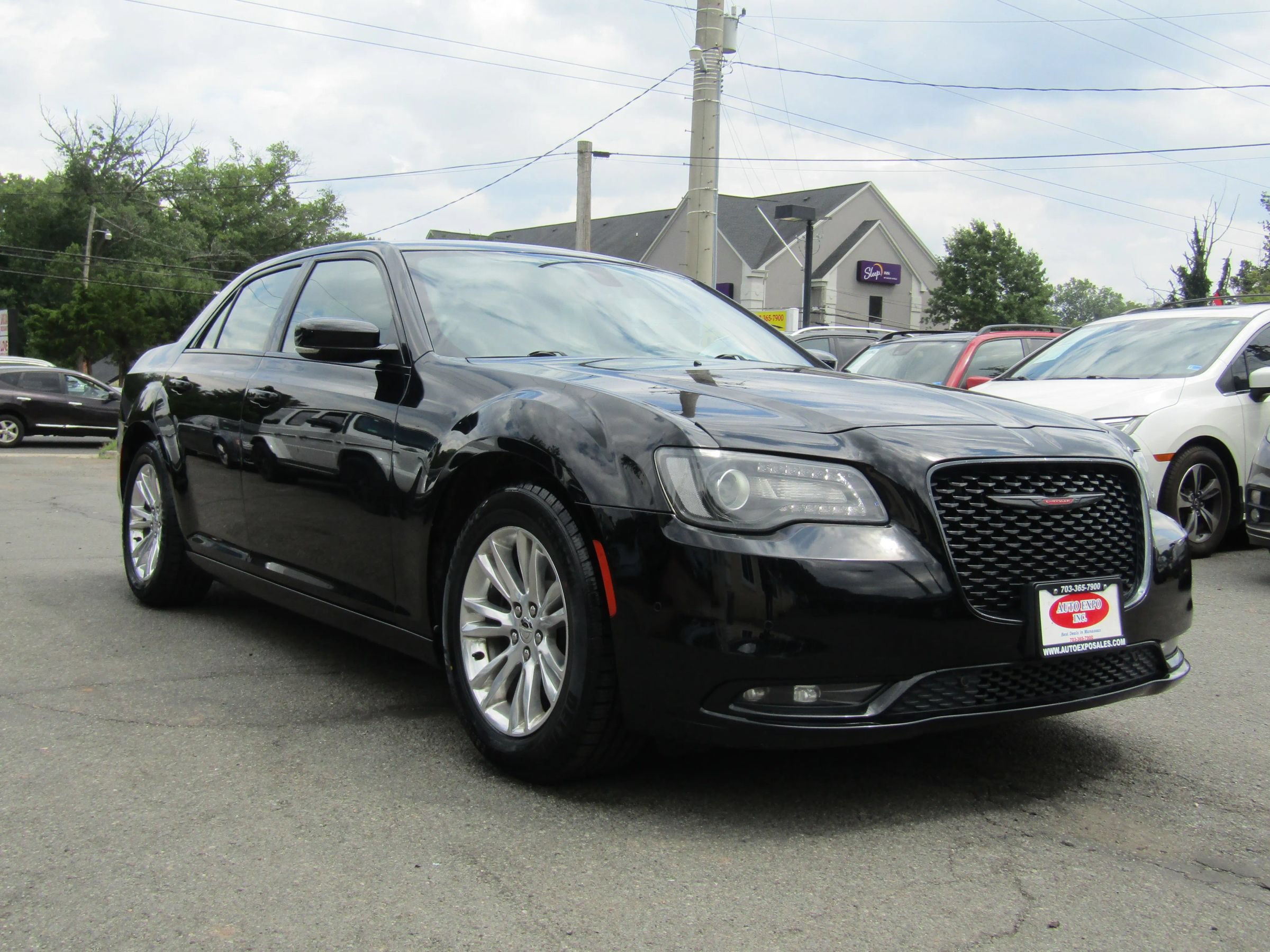 Used 2021 Chrysler 300 S RWD image 1