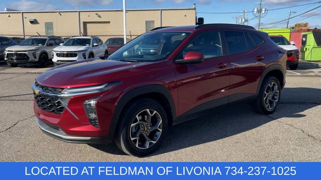 Used 2024 Chevrolet Trax LT w/ Driver Confidence Package image 4